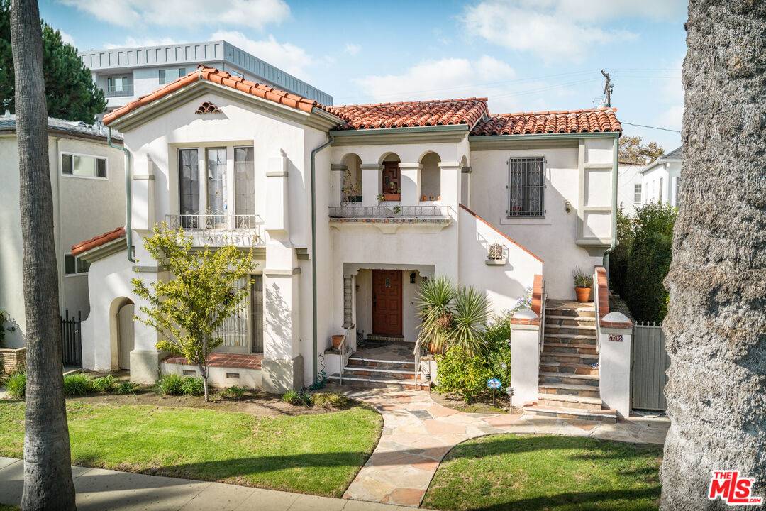 443  S Palm Dr 4BR Beverly Hills La