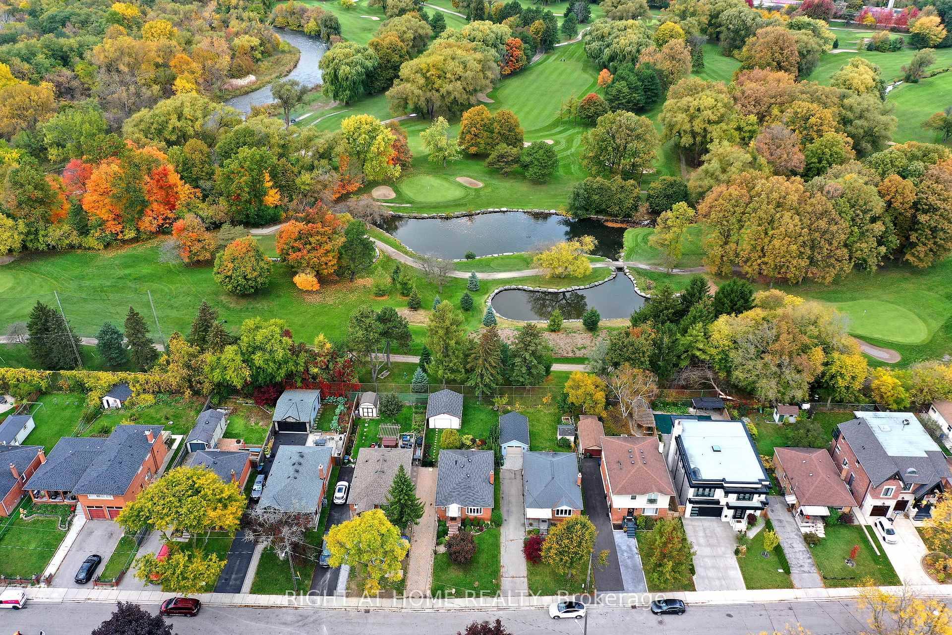 How would you like to live life on the edge of a golf course ?