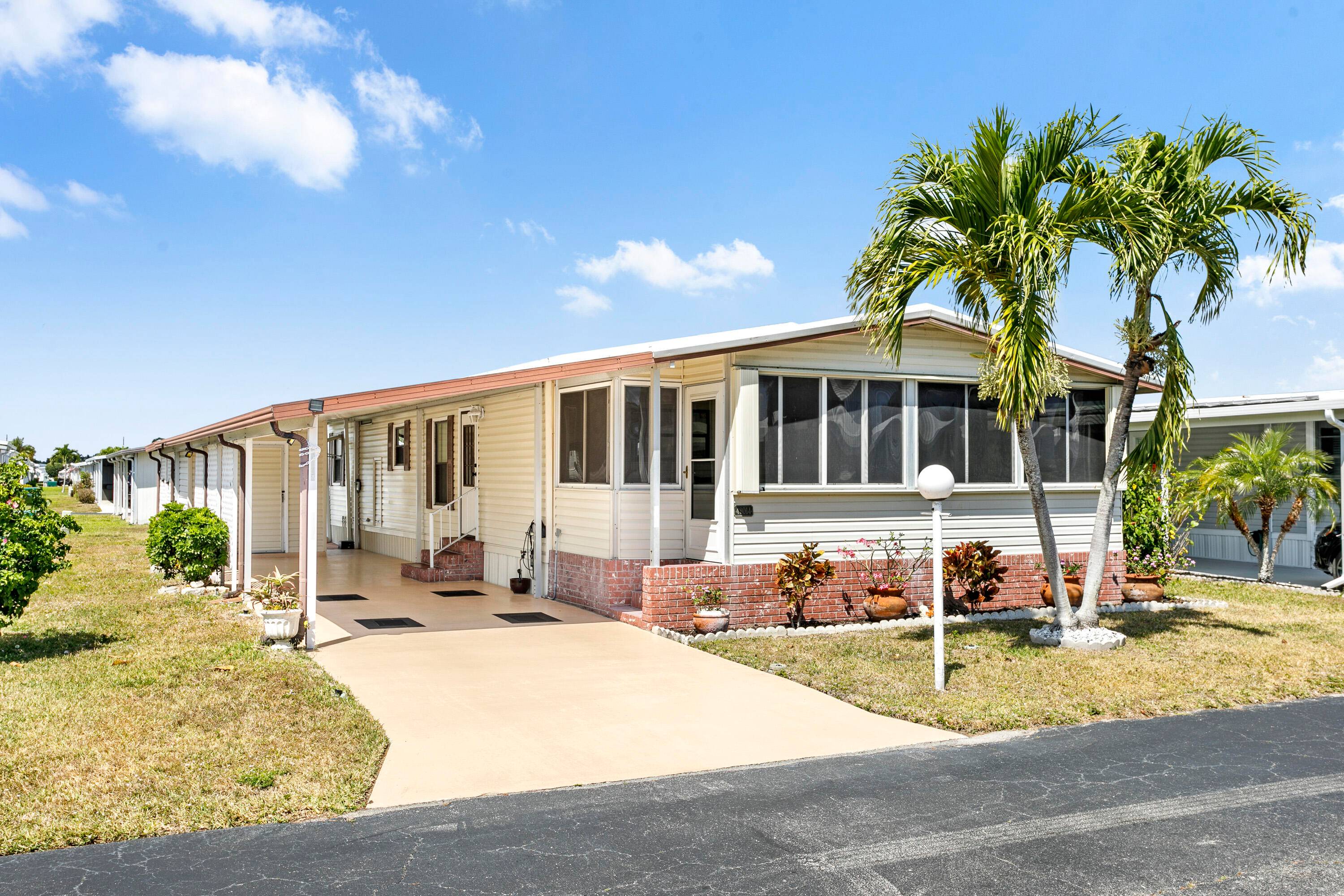 Spacious, furnished 2 bed, 2 bath home super clean and well maintained !