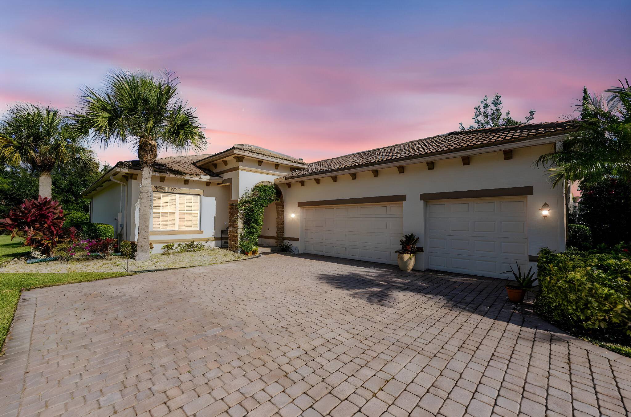 Discover this meticulously maintained 3 bedroom, 2.