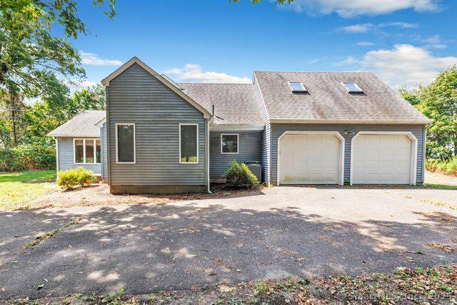 Serenity galore in this Laurel Beach cape with lots of privacy but so convenient to everything !
