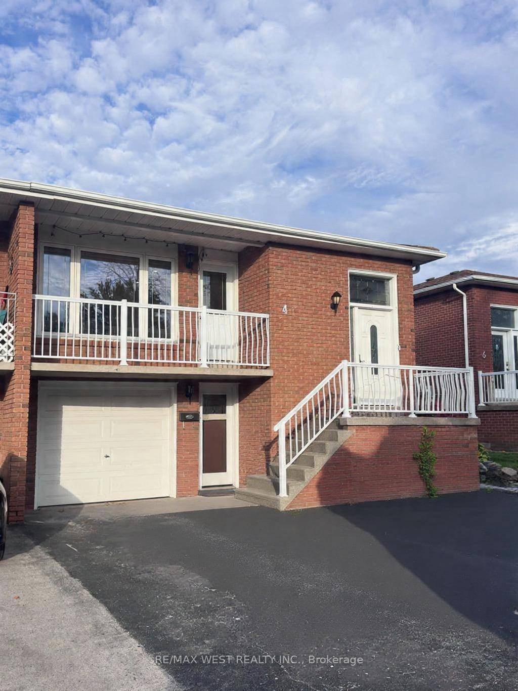 Beautiful and spacious 2 bedroom basement apartment available for lease in Brampton North !