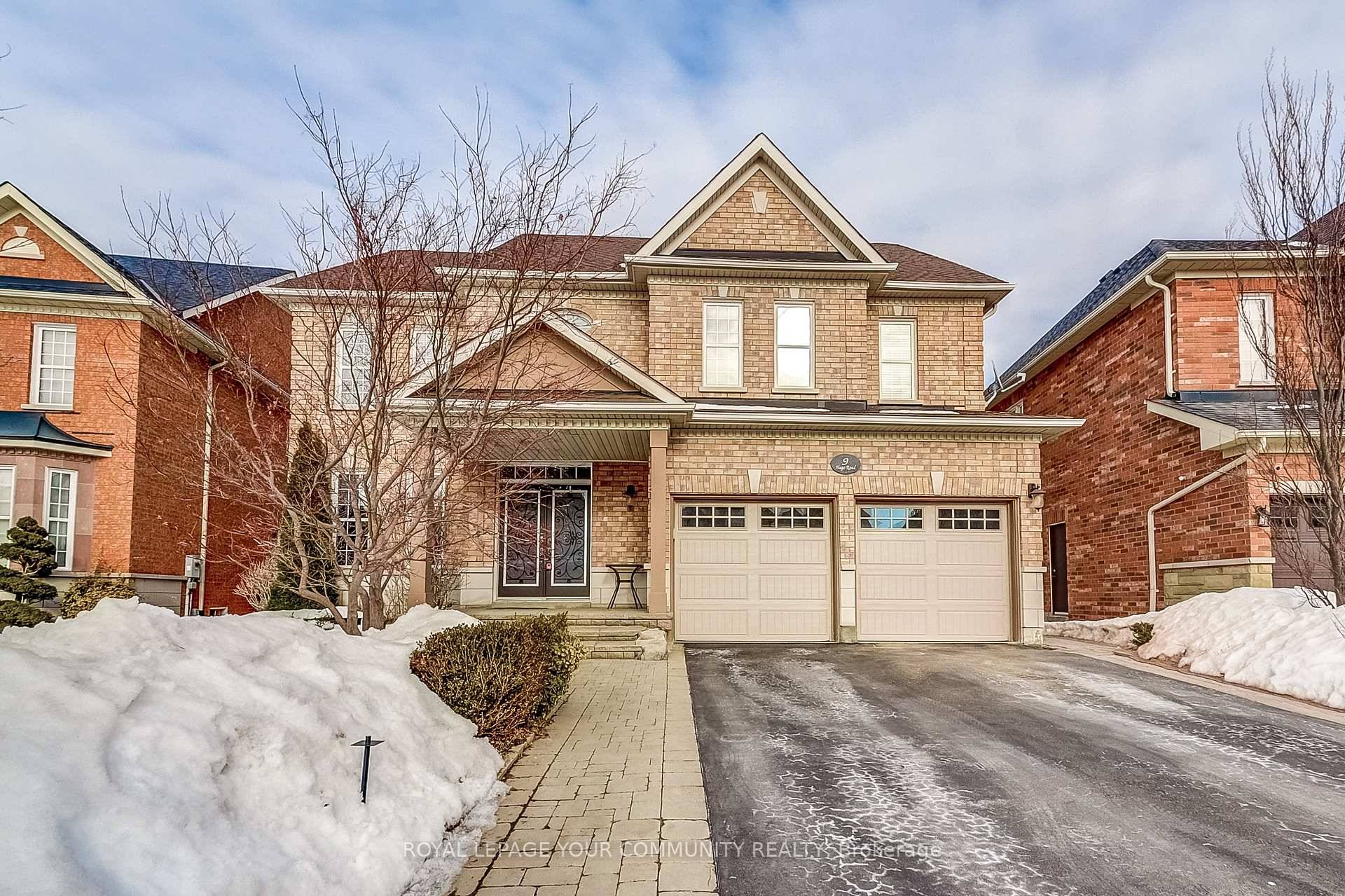 Welcome to the prestigious Chateaus of Castlemore a stunning all brick home offering over 3, 500 sq ft of beautifully finished living space.