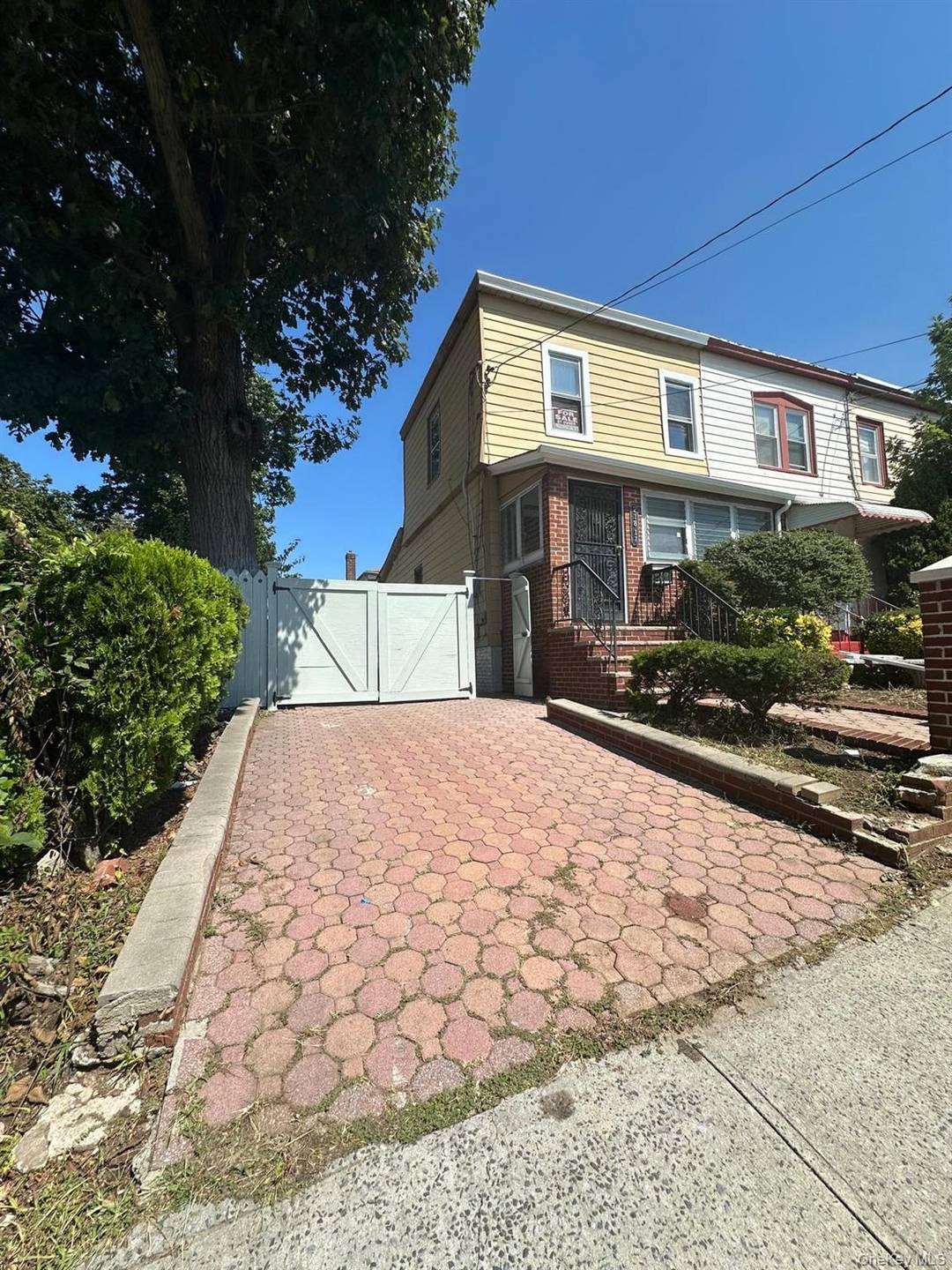 CHARMING SINGLE FAMILY IN QUEENS VILLAGE !