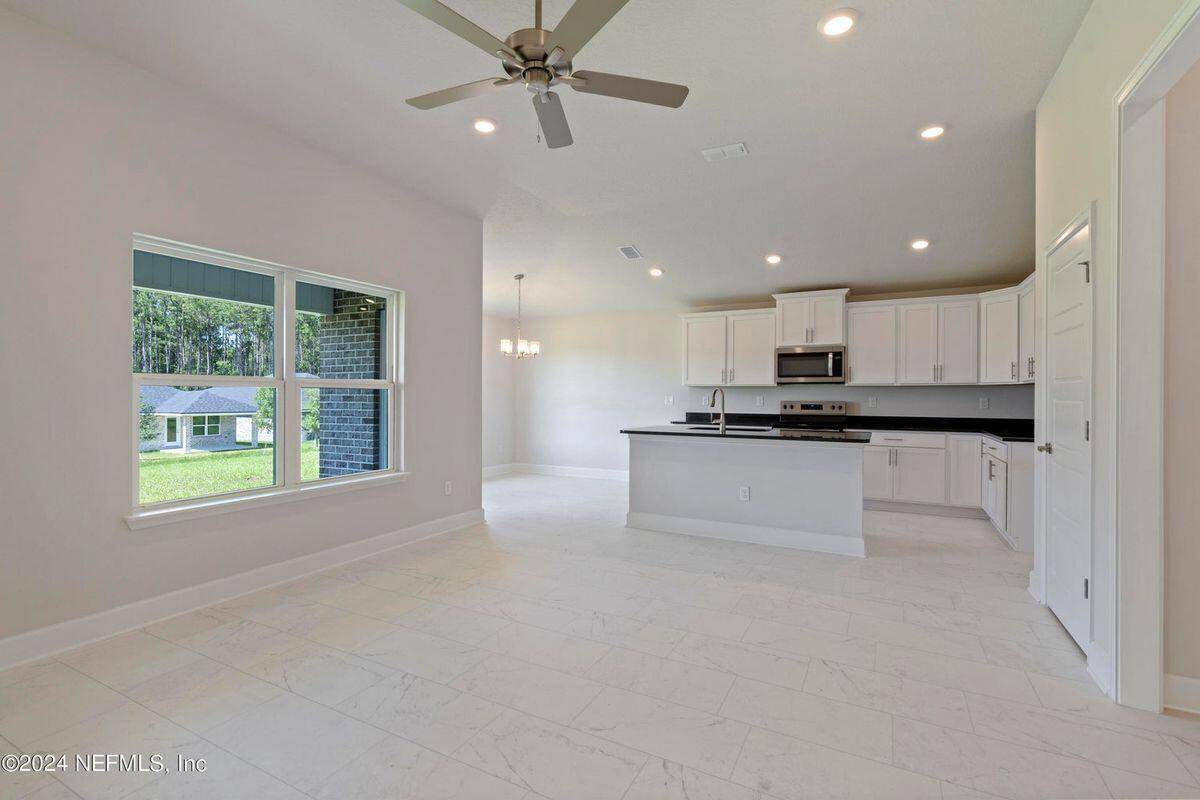 MOVE IN READY Great Builders Incentives !
