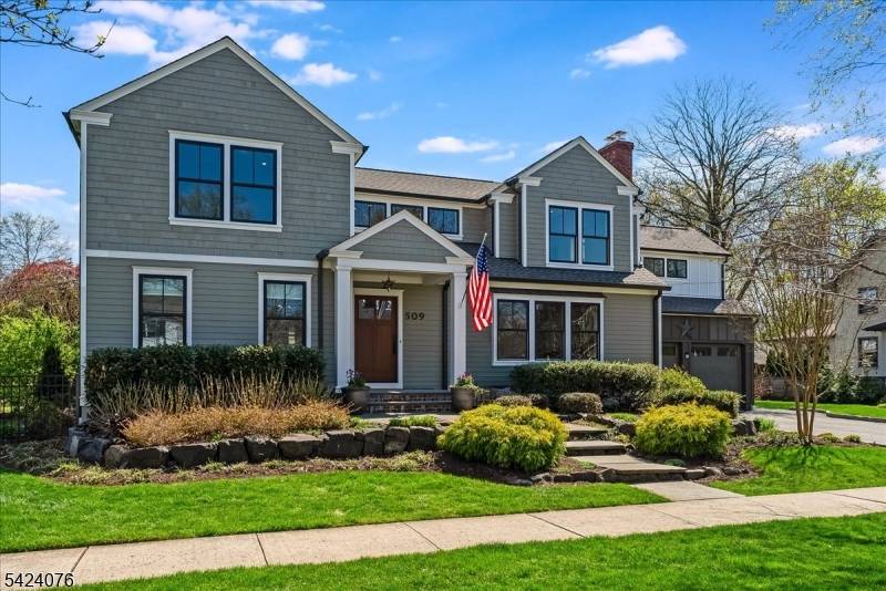 A true gem in the heart of the Gardens !