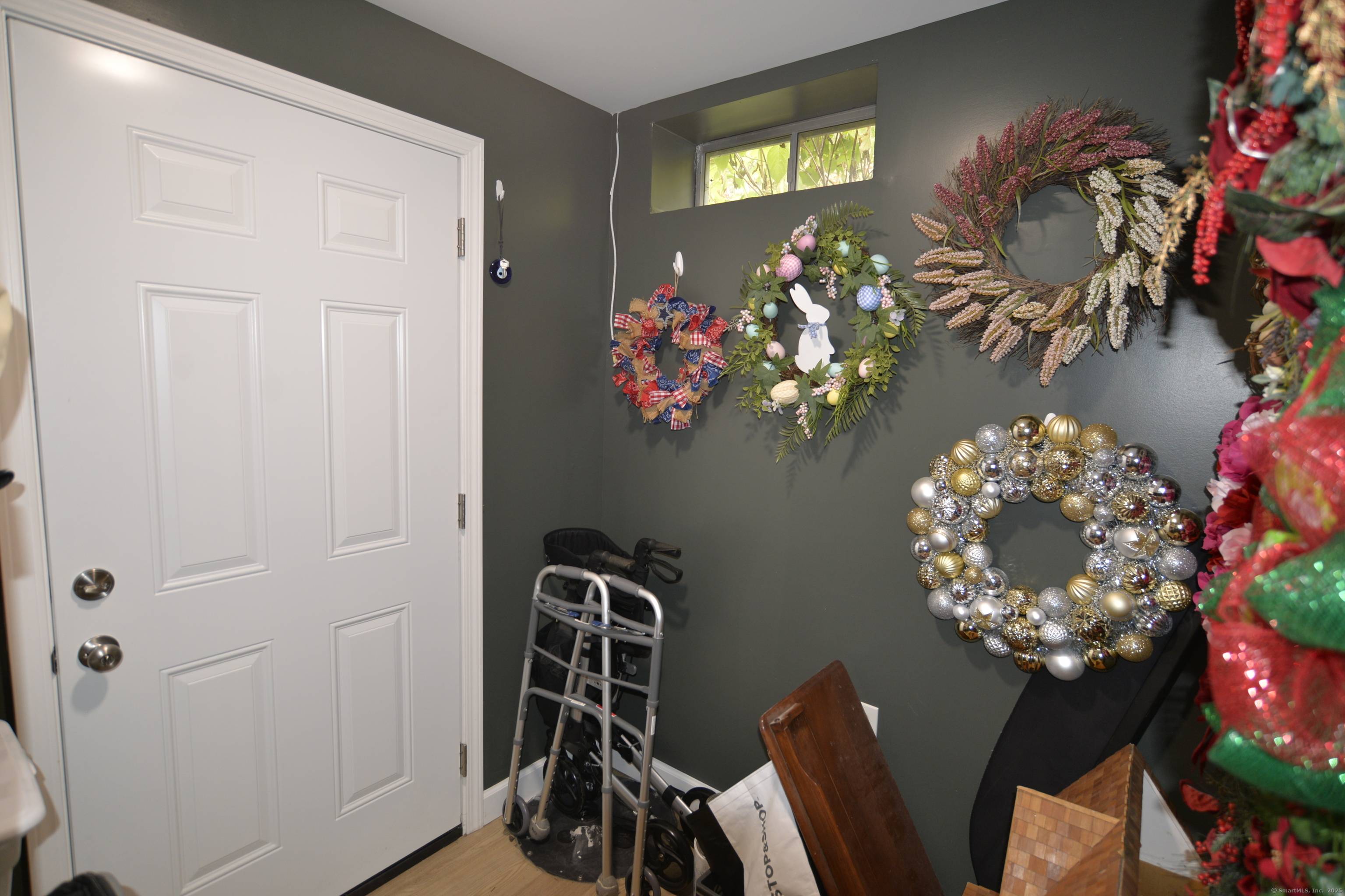 Newly painted, upgraded, beautiful 3 BR, 1.
