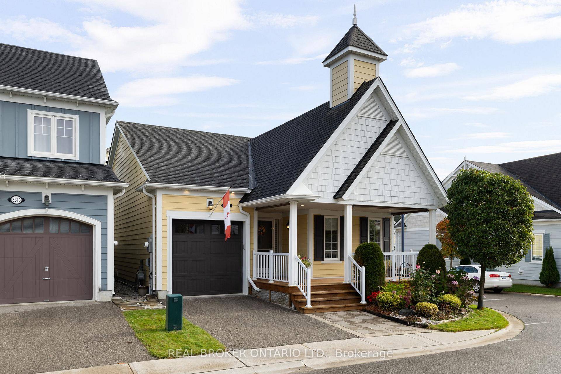 Step inside this model home designed bungalow loft with hardwood floors, granite kitchen counters, pot lights, and warm wall sconces that bring the space to life.