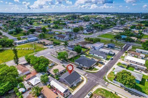 This is a recently remodeled commercial property, completed in 2024, featuring 3 rooms and 2 bathrooms.