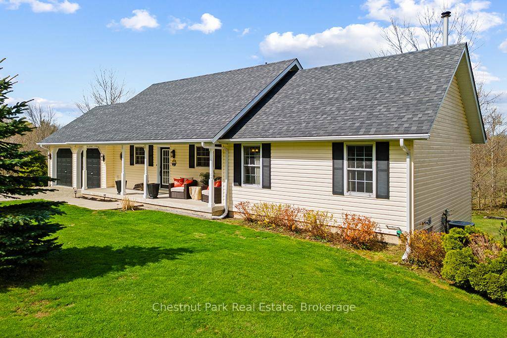 Welcome to your own private Country Escape, just 10 minutes from the heart of Owen Sound.