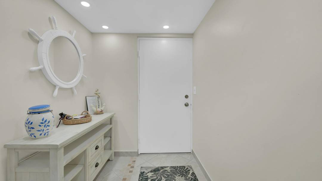 Great Seasonal furnished rental.