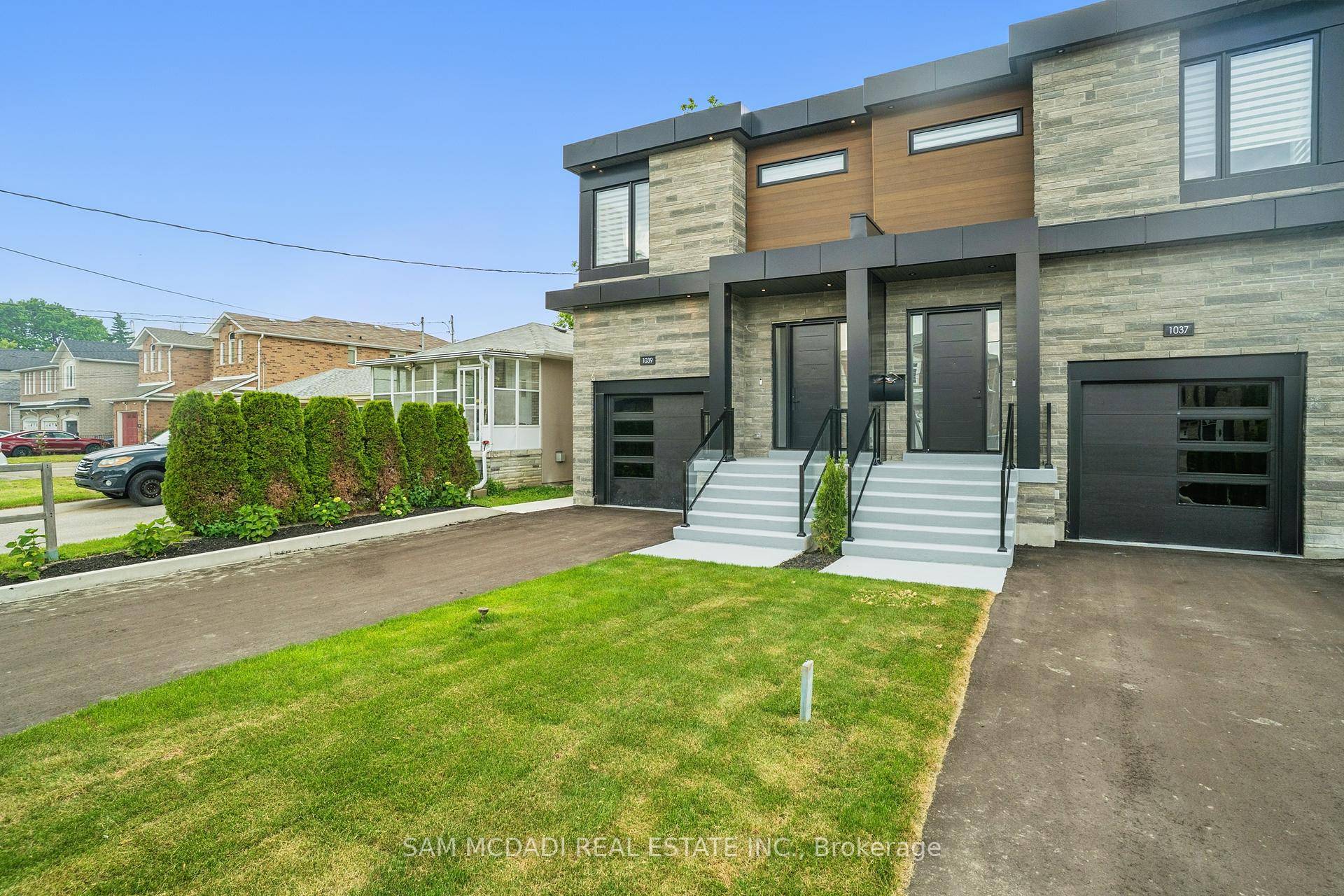 Offering exceptional value and priced well, a rare opportunity in a coveted neighbourhood set your sights on 1039 Caven Street !