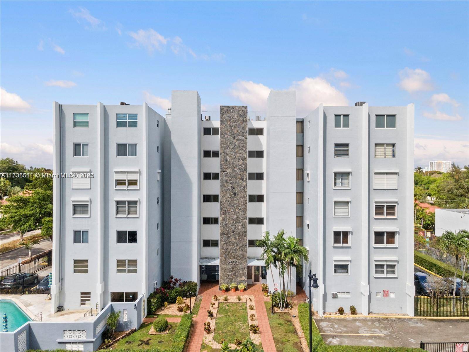 Stylish 2BD 2BA Corner Condo in Prime Location This beautifully remodeled condo features an open kitchen with stainless steel appliances, granite countertops, and a designer backsplash.