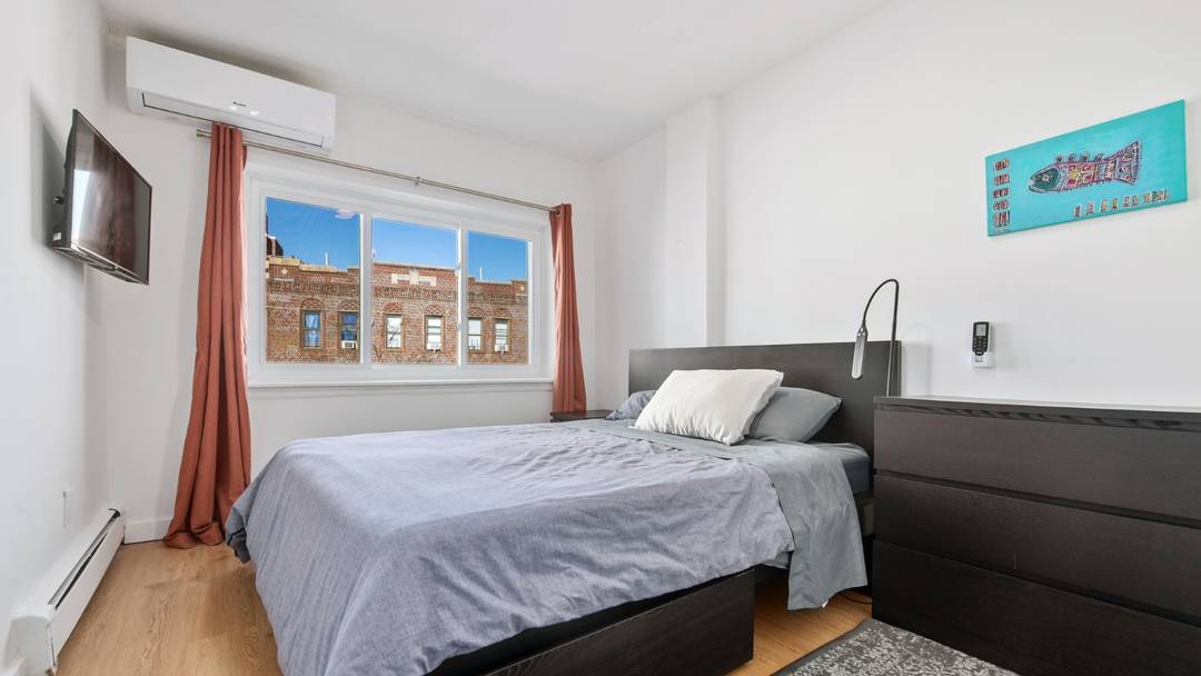 Experience the beauty of nature with this exquisite two bedroom, two bathroom condominium situated in the highly sought after Crown Heights neighborhood.