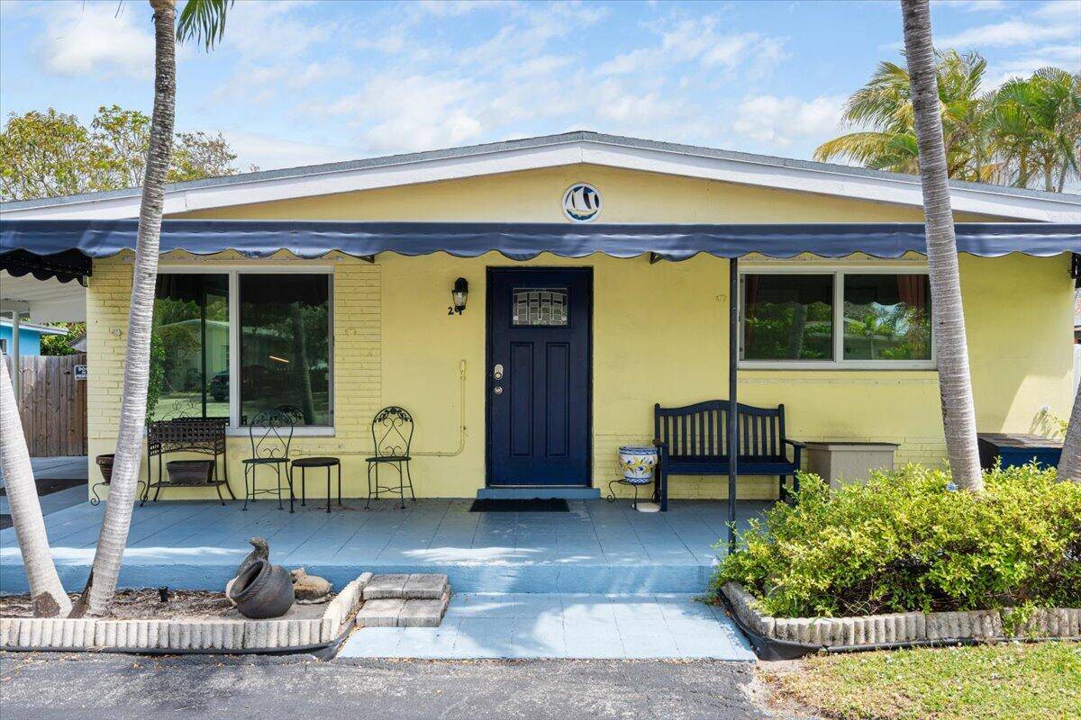 Prime location nestled in the highly sought after Dell Park district of Delray.