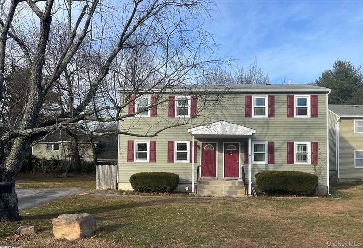 A newly remodeled 3 bedroom, 11 2 bath duplex situated on a quiet cul de sac.