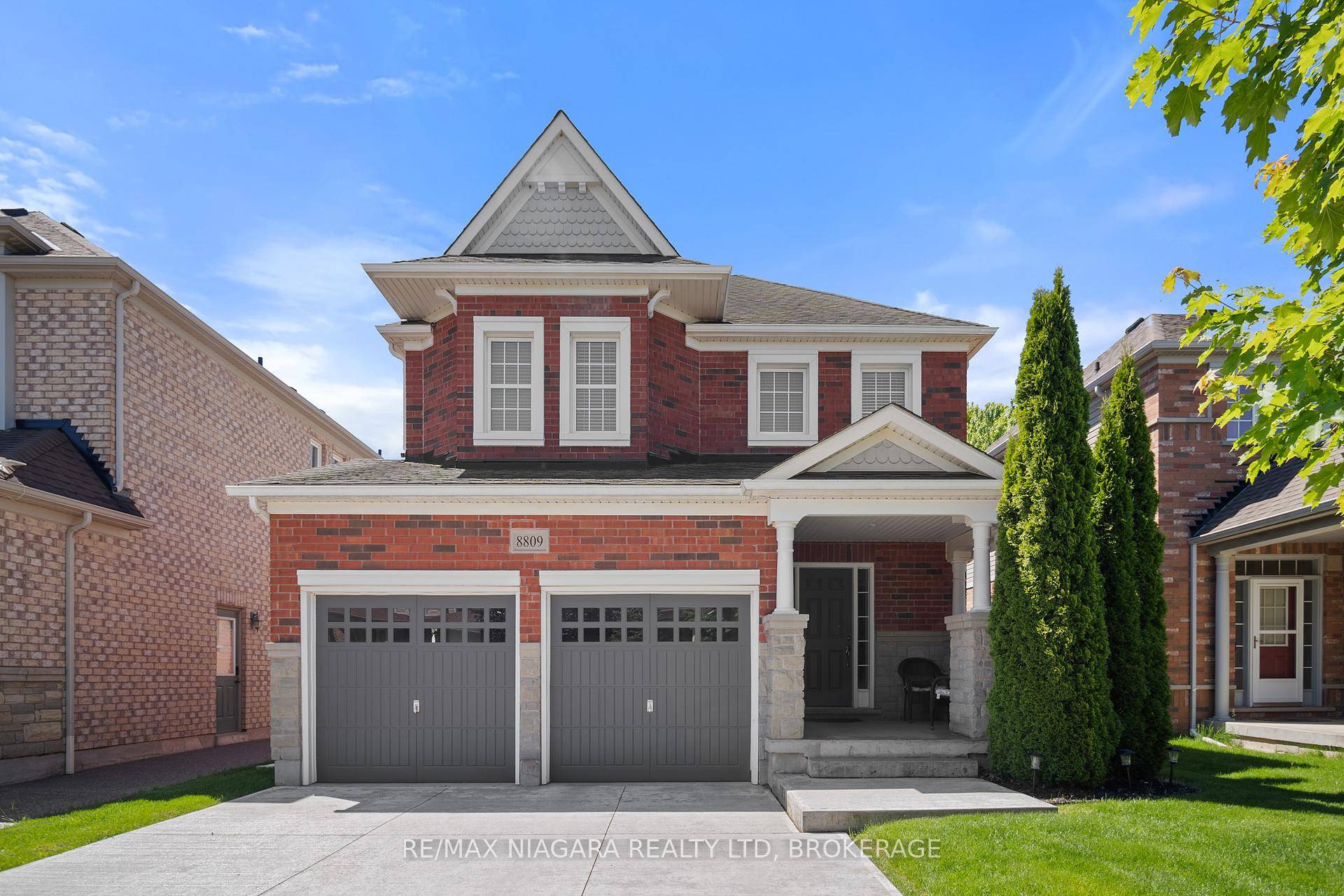 Discover this exceptional 2 storey home originally built by Great Gulf Homes, offering the ideal blend of comfort, space, and flexibility for your growing family.