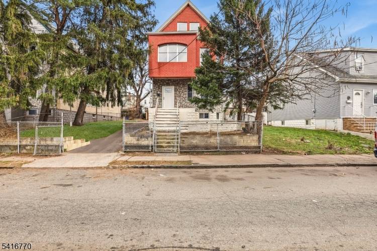 166 Maple Ave Renovated 2 Unit Home in Irvington, NJ !