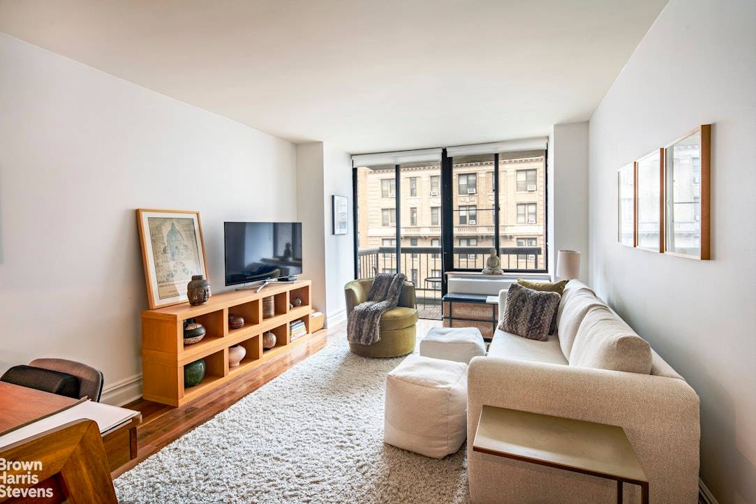 Charming studio on one the best blocks on the Upper West Side !