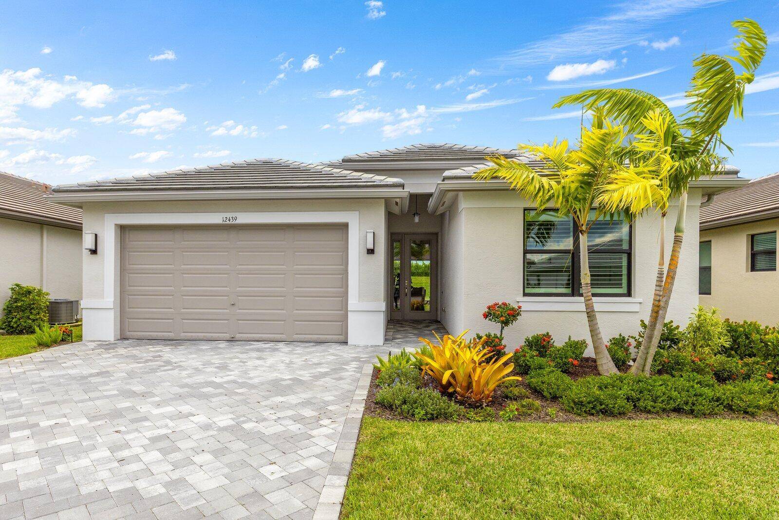 Come see this welcoming, move in ready, impeccably updated, 2024 construction in Valencia Walk Riverland.