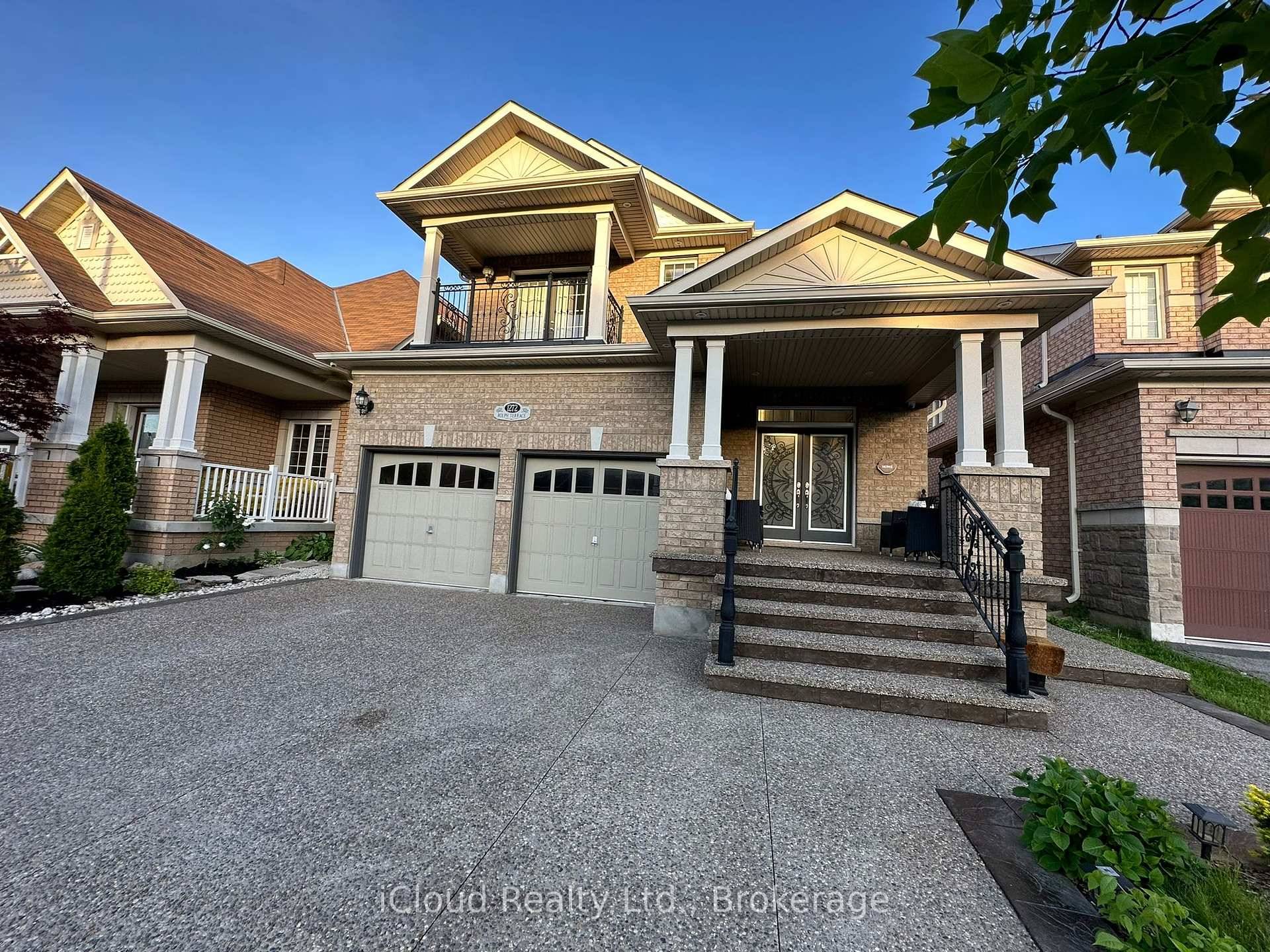 Absolutely Fully Upgarded Bright, Spacious Open Concept Layout home in Fantastic Neighborhood, Close To All Amenities, Featuring Double Door Entry, Upgraded 9Ft Ceilings.