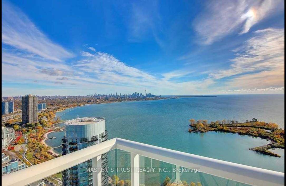 Largo, Water Front Condo With over 1400 Sf Of Luxury Living, 420 Sf Wrap Around Balcony, 2 1 Bedroom, Upgraded Kitchen With State Of The Art Appliances, Magnificent View Of ...
