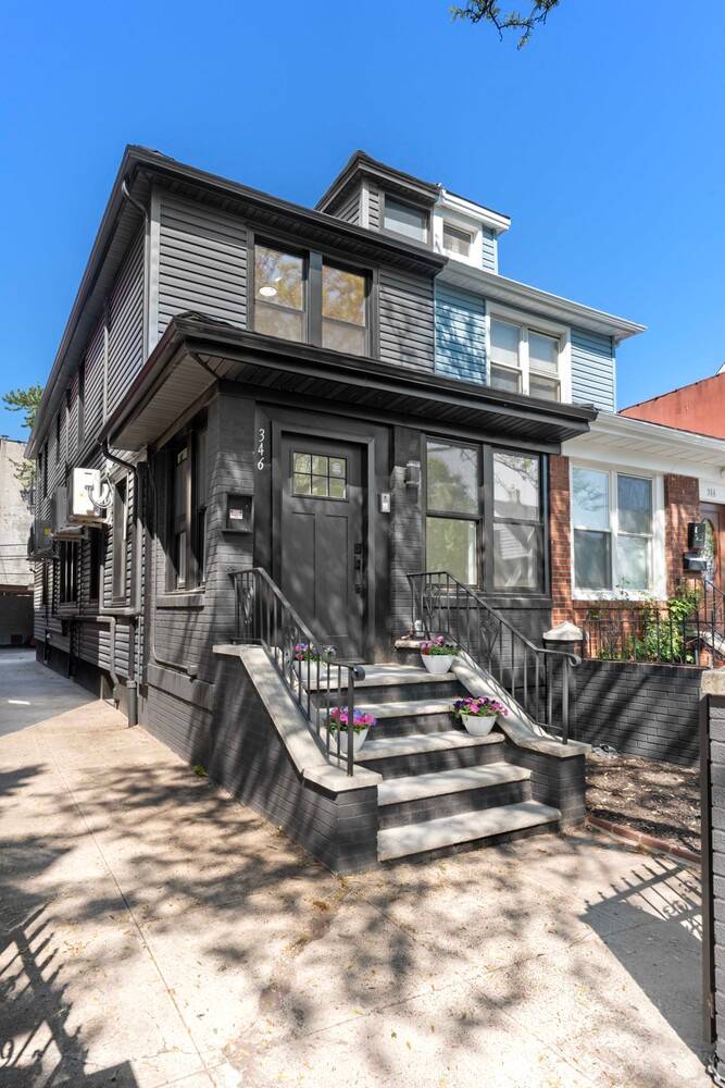 Welcome to 346 E 53rd St.