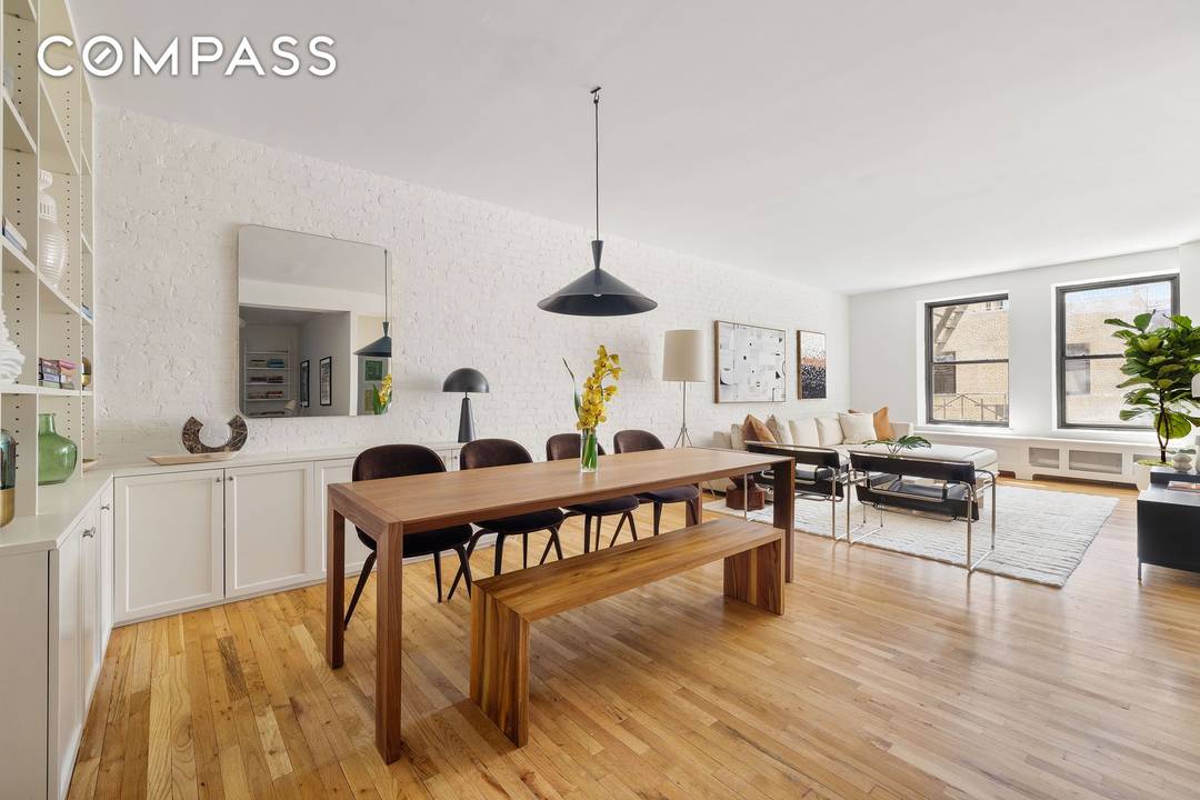 Welcome to residence 4I, an impressive 1, 215 sq ft Brooklyn Heights loft with two bedrooms and nine windows facing southwest.