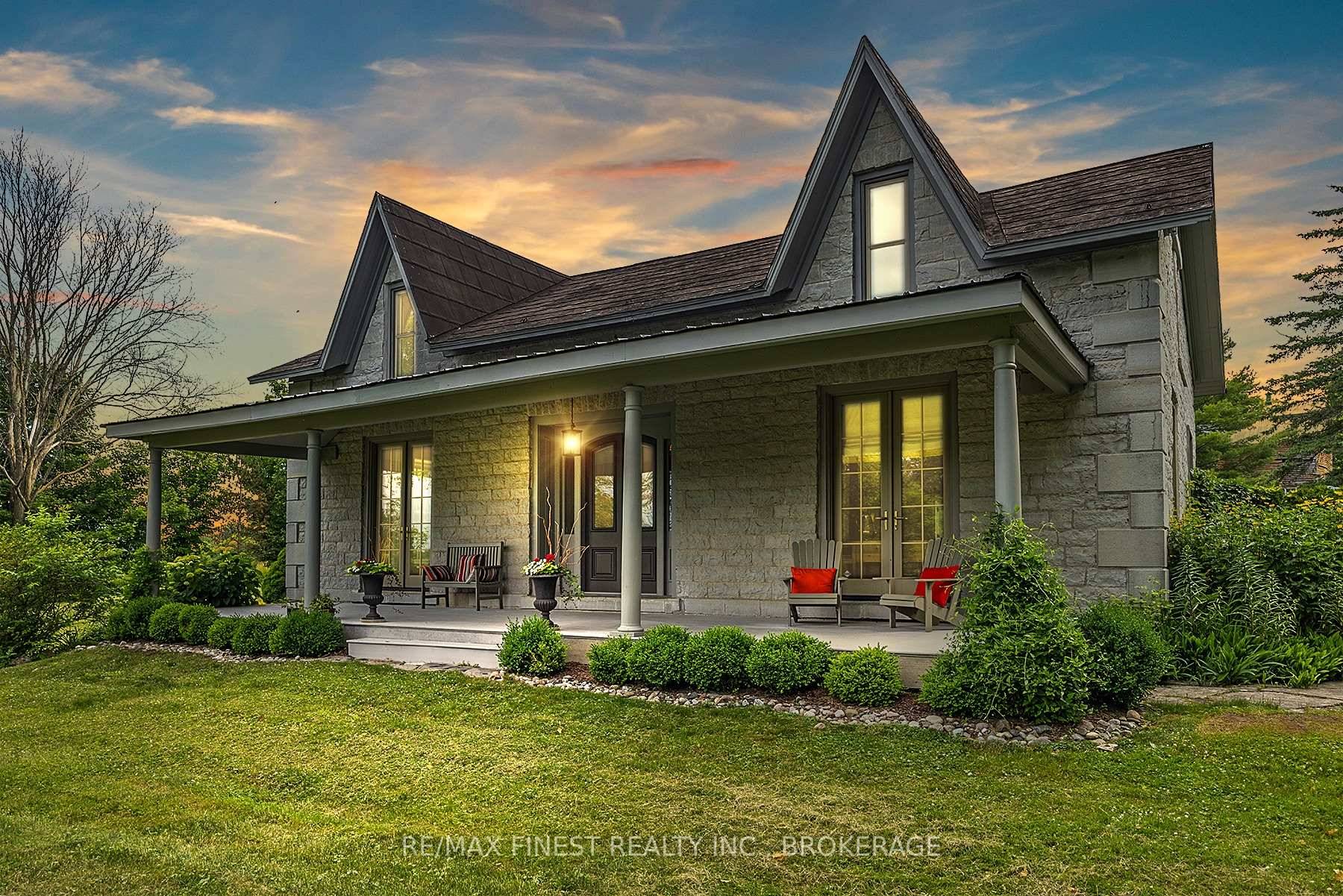 Situated 20 minutes from the West End of Kingston, in the rural village of Wilton, stands one of the area's historic limestone homes.