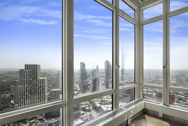 Penthouse one bedroom plus home office overlooking the transformative Brooklyn skyline.