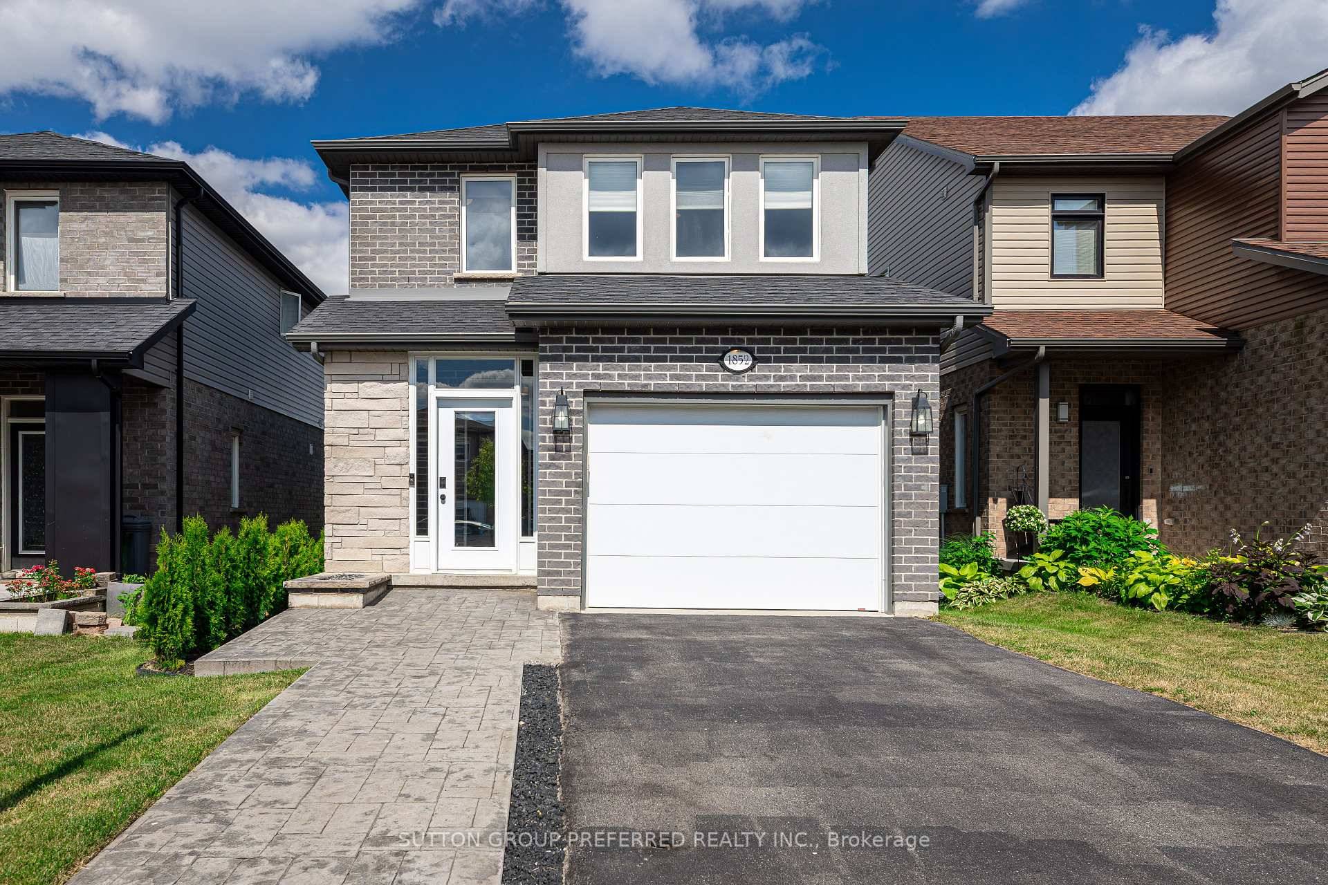 Welcome to 1852 Foxridge Crescent, a spacious family home in North London's desirable Foxfield neighbourhood built in 2016.