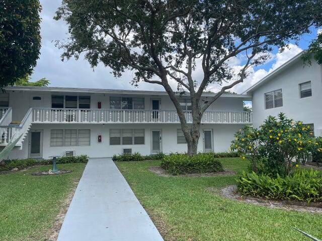 Beautifully Update First Floor one bedroom one and half bath in a 55 Community Enjoy amenities with easy access to your unit.