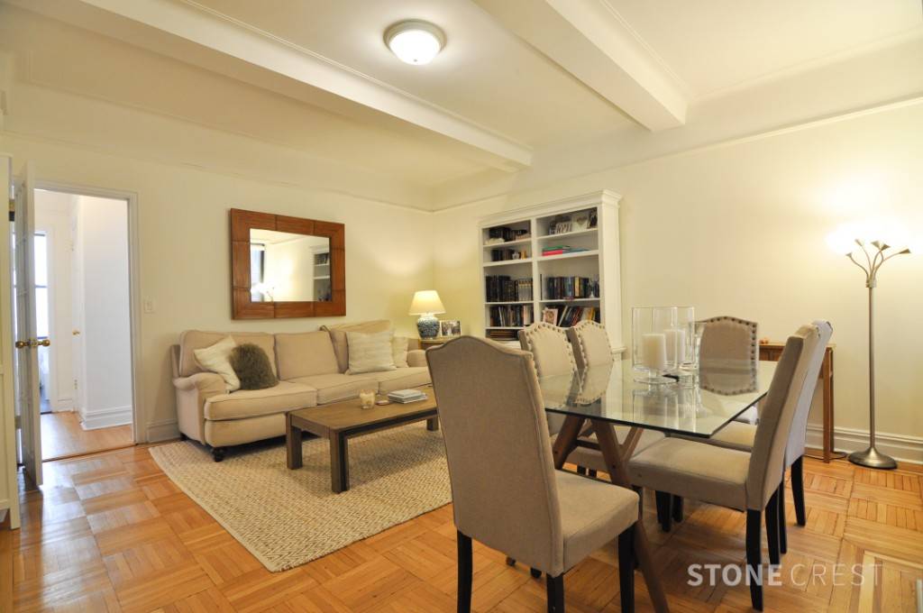 Gorgeous 2 bedroom apartment in the heart of the Upper West Side.