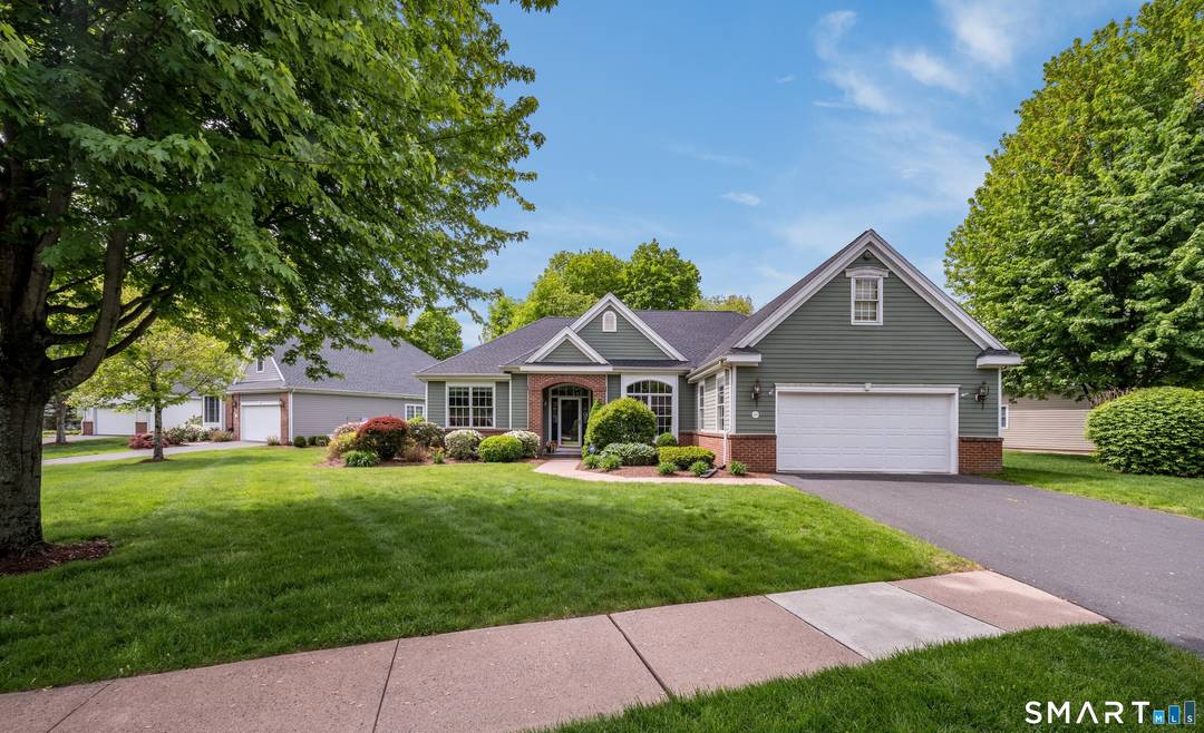 Carefree one floor living meets stylish design in this stunning free standing ranch style in the desirable Edgewood Estates community.