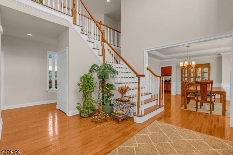Dream Homes DO Exist ! Beautiful 5 Bed 5.