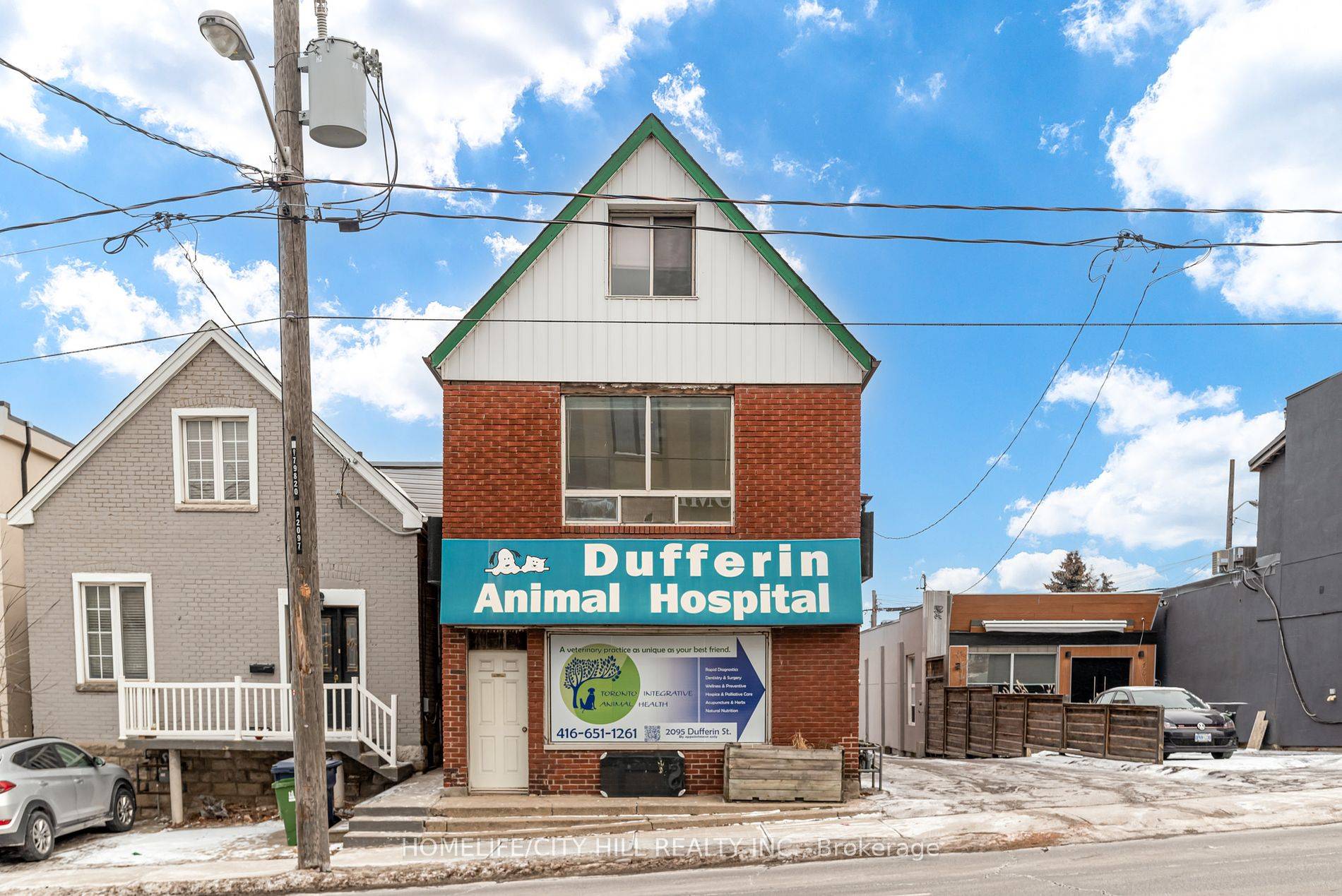 Welcome to 2095 Dufferin Street.