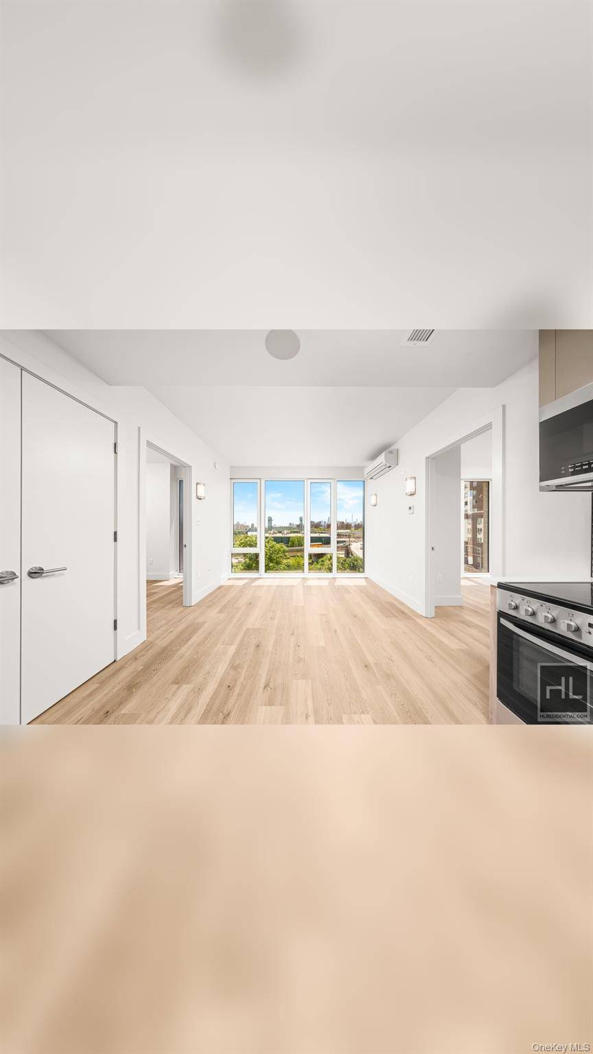 Mott Haven Modern 2BR 2BA Light Filled Full Amenities ?