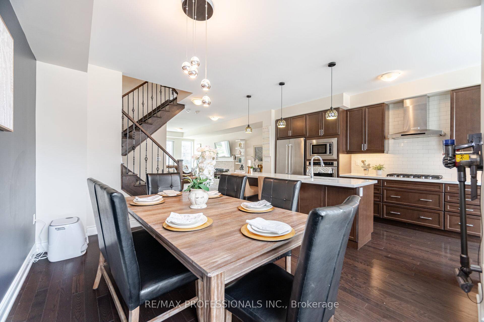 CLICK ON MULTIMEDIA LINK FOR FULL VIDEO TOUR Welcome to 31 Pony Farm Drive in the highly desirable Martingrove Richview area of Etobicoke.