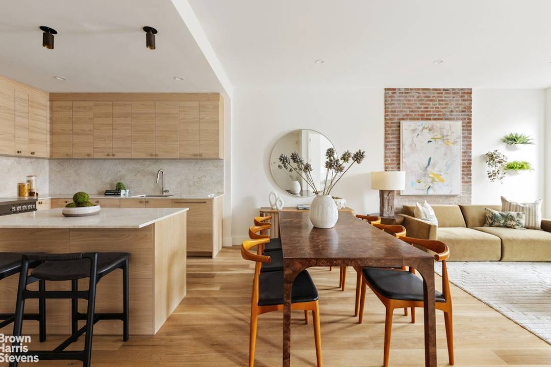Open Houses by Appointment Only Greenpoint's newest development at 212 Huron Street offers a collection of bespoke boutique condominiums.