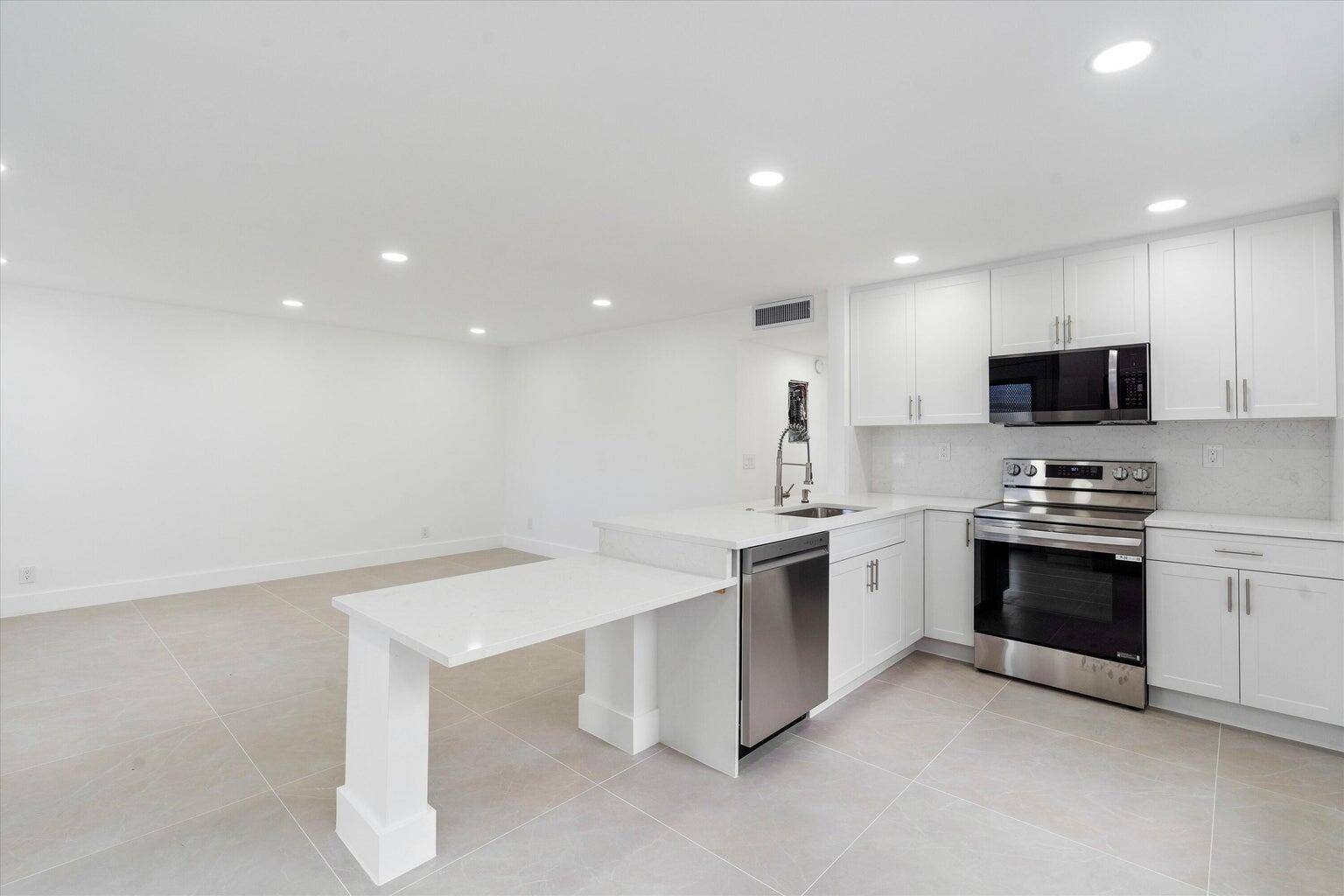 BEST VALUE in KINGS POINT !