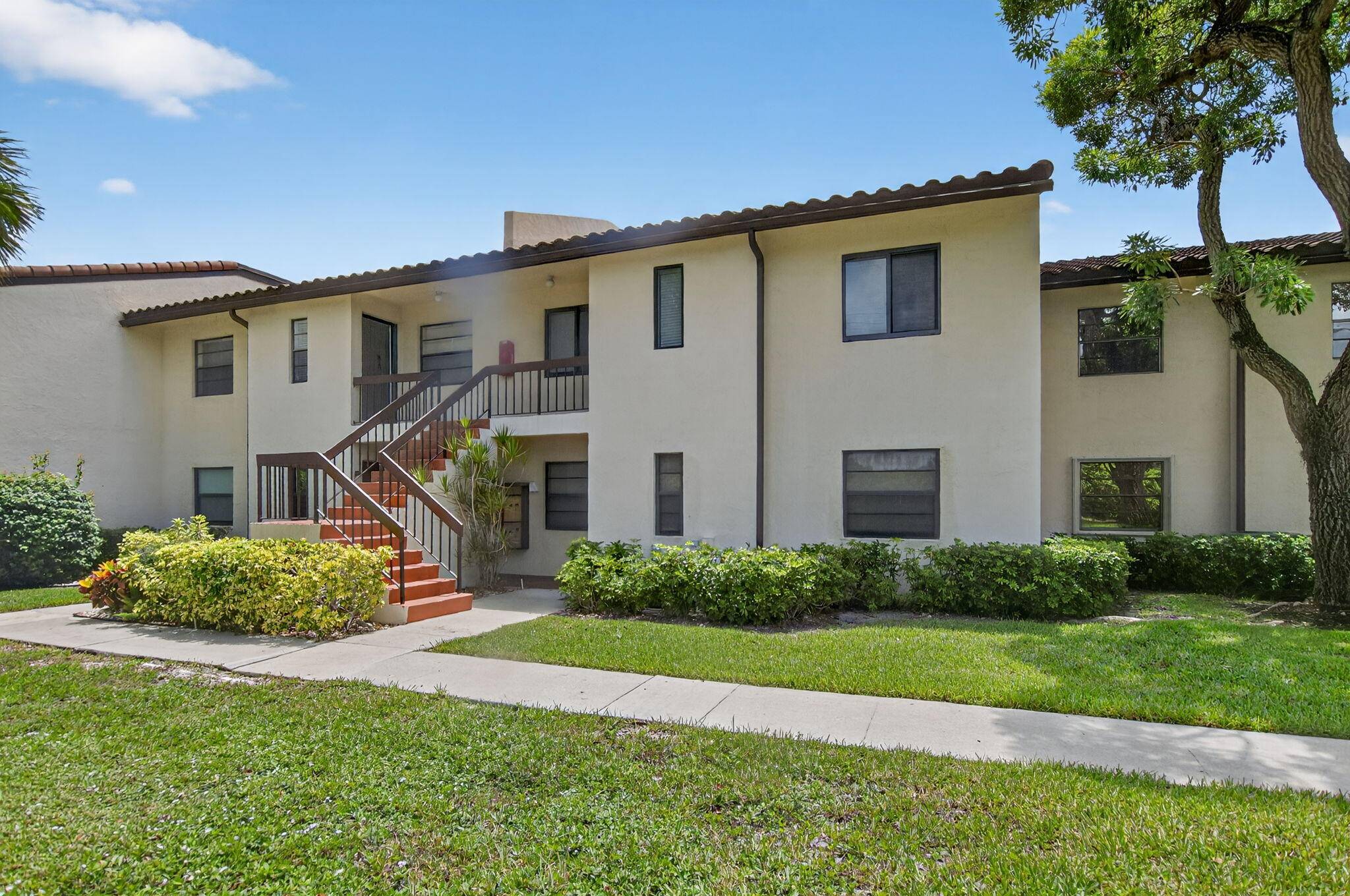 Stunning 2 Bed, 2 Bath Condo in a Gated Community with Spectacular Lake Views !