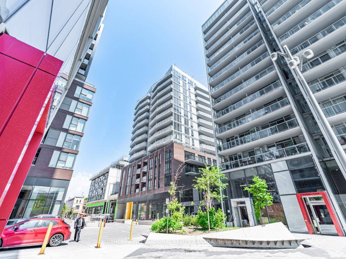 Stylish and sun filled, this 1095 sq ft corner suite offers three true bedrooms each with its own window and a wide, south facing terrace with a gas line, perfect ...