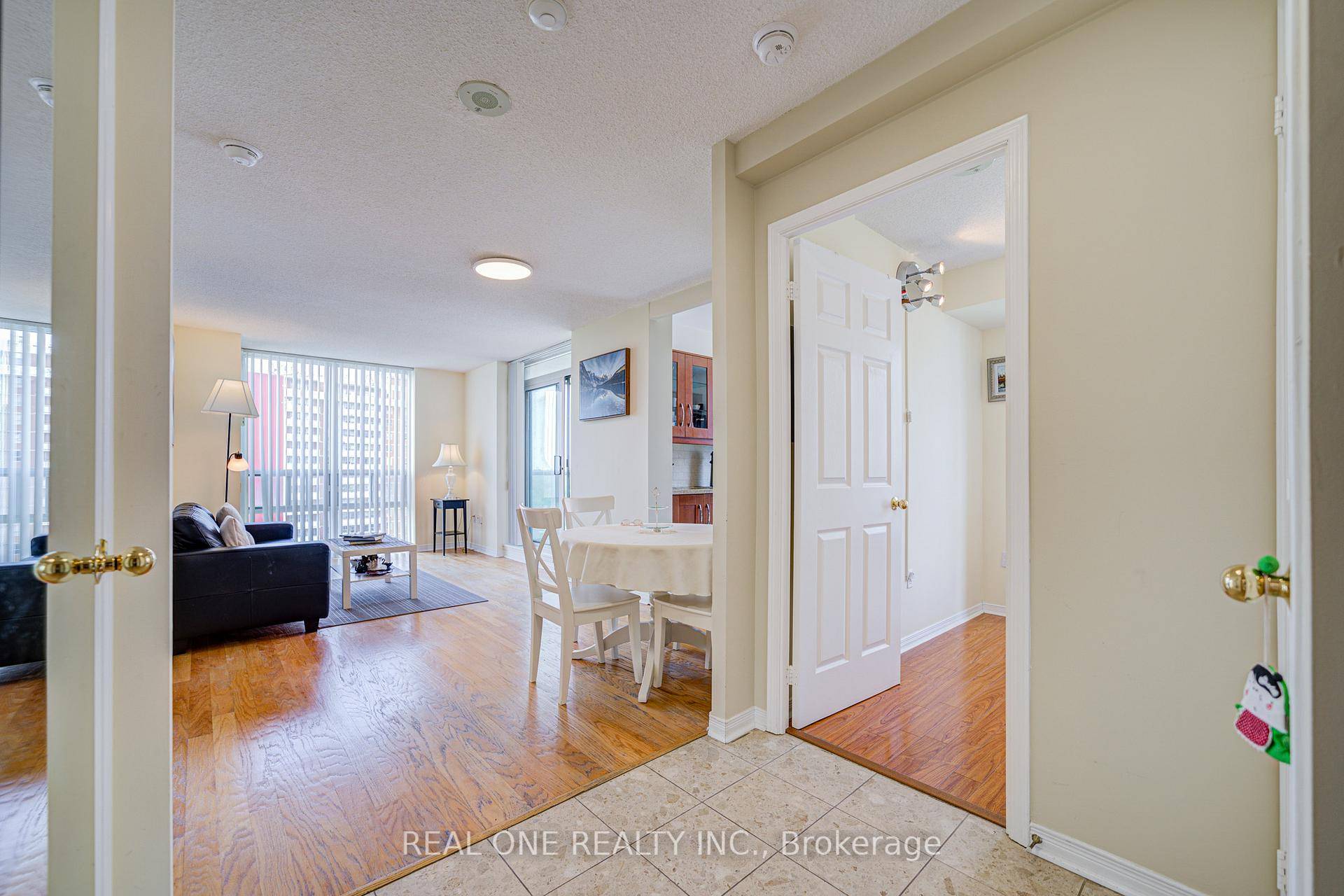 Welcome to this spacious 2 bedroom, 2 bathroom condo in the highly sought after Port Royal Place !