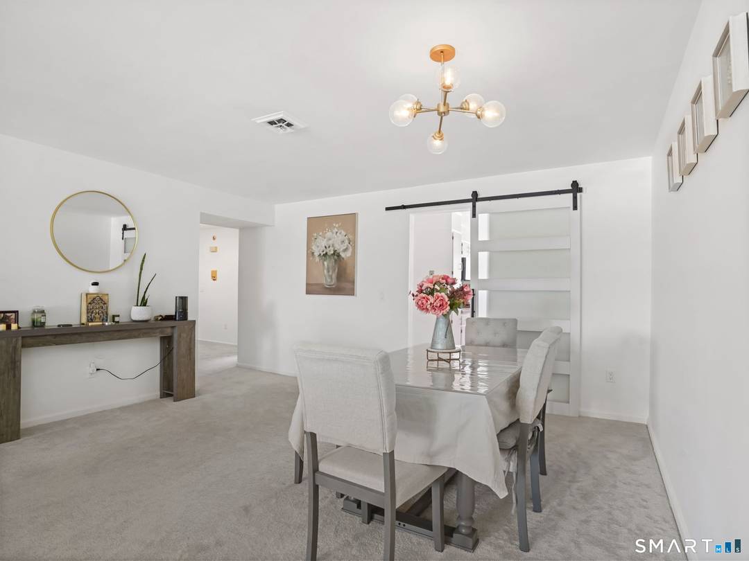 Welcome to this large 2 bedroom, 2 bath home located in the sought after Ledgebrook condominium complex.