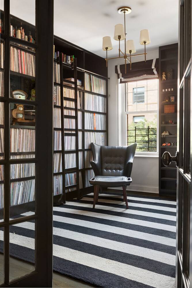 Rare Prewar 3 Bedroom Flex 4 Bedroom with Urban Chic Style at the Crossroads of NoHo, Greenwich Village, and the East Village Nestled on a picturesque tree lined block, this ...