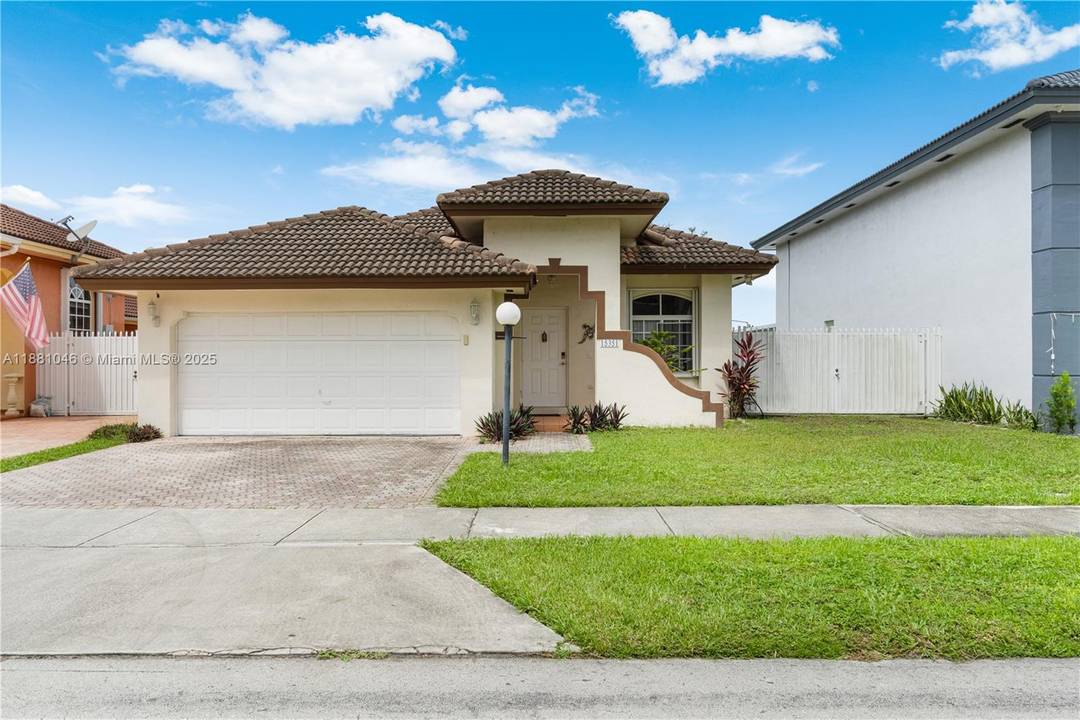 Discover this lakefront gem nestled in the heart of West Kendall !