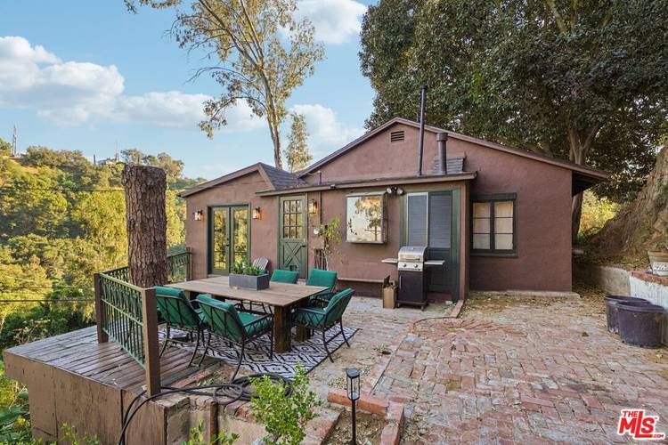 8718   Crescent Dr 2BR Hollywood Hills East La