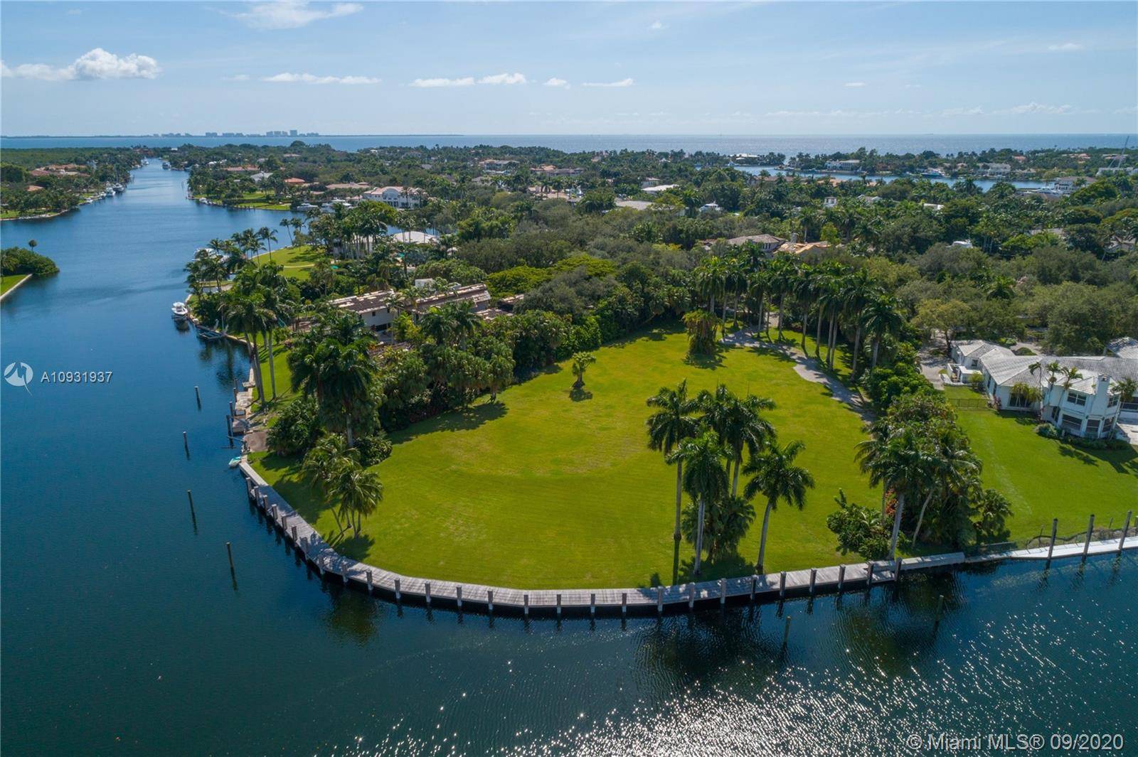 625 Leucadendra Dr Land Florida