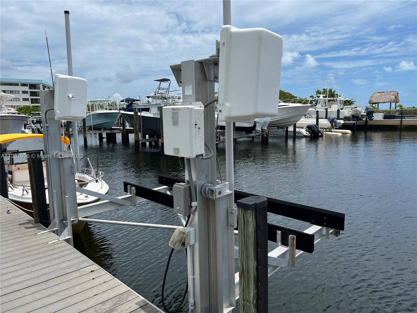 BOAT SLIP FOR RENT AT KAWAMA YACHT CLUB.