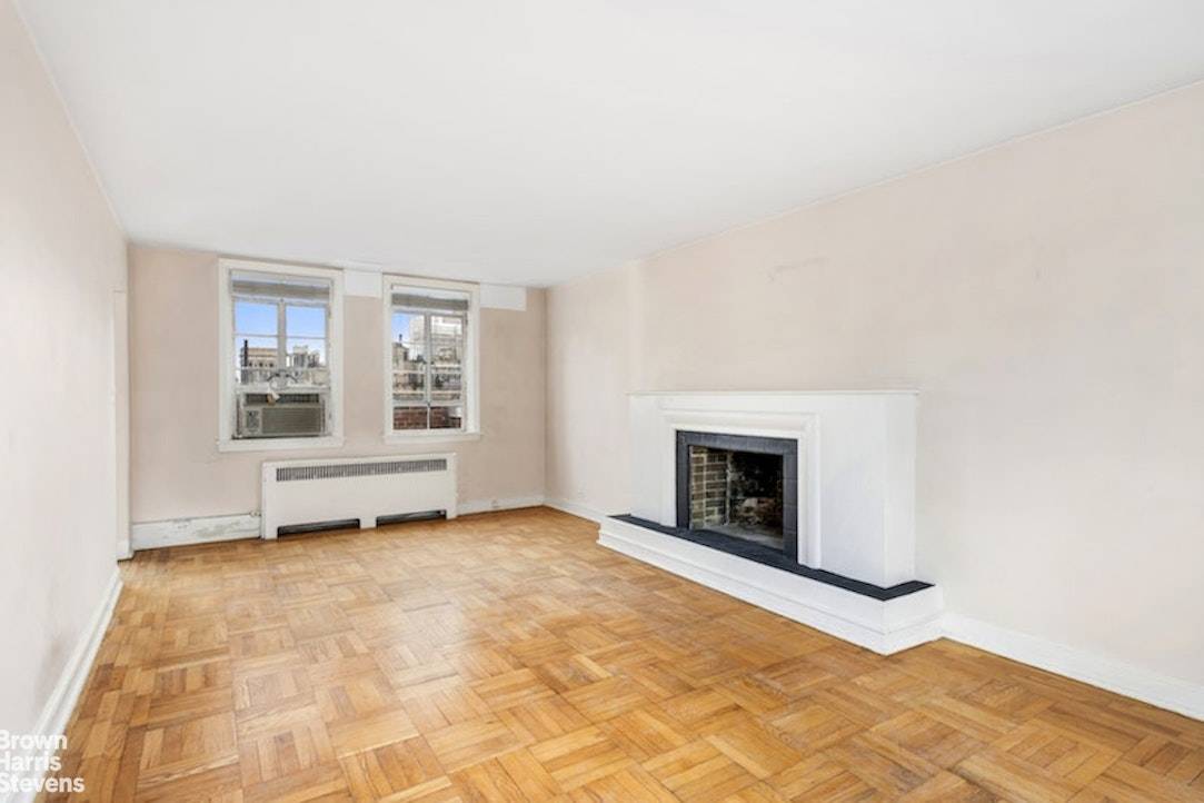 Apt requires a FULL RENOVATION PLEASE NOTE Sunday showings are not permitted.